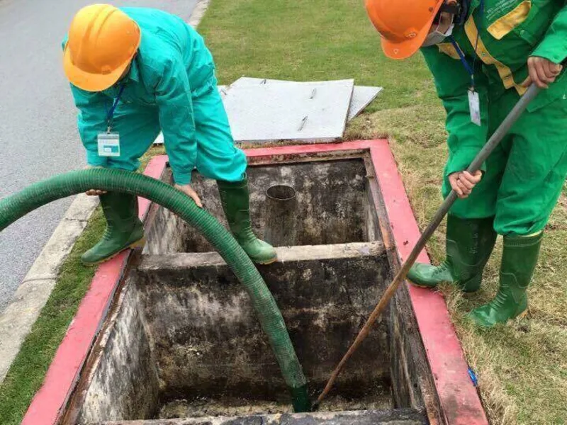 Hút bể phốt bao tiền 1 khối? Bảng giá chuẩn & Cách né bẫy hiệu quả 1 hút bể phốt bao tiền 1 khối